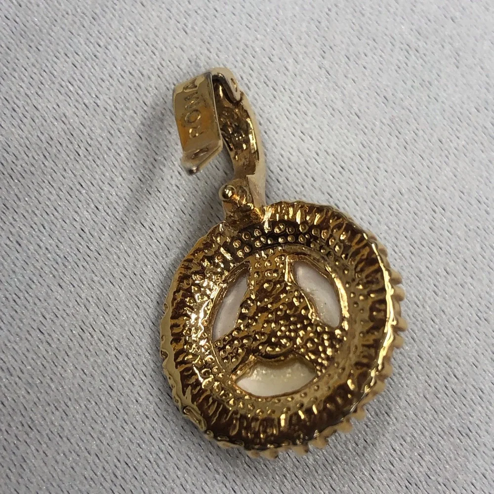 Vintage Signed Roman Cabochon Pendant - Picture 7 of 16